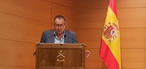 Luis Ribot en su conferencia en la Academia de Artillería