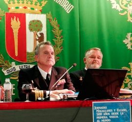 Varios ponentes durante el coloquio