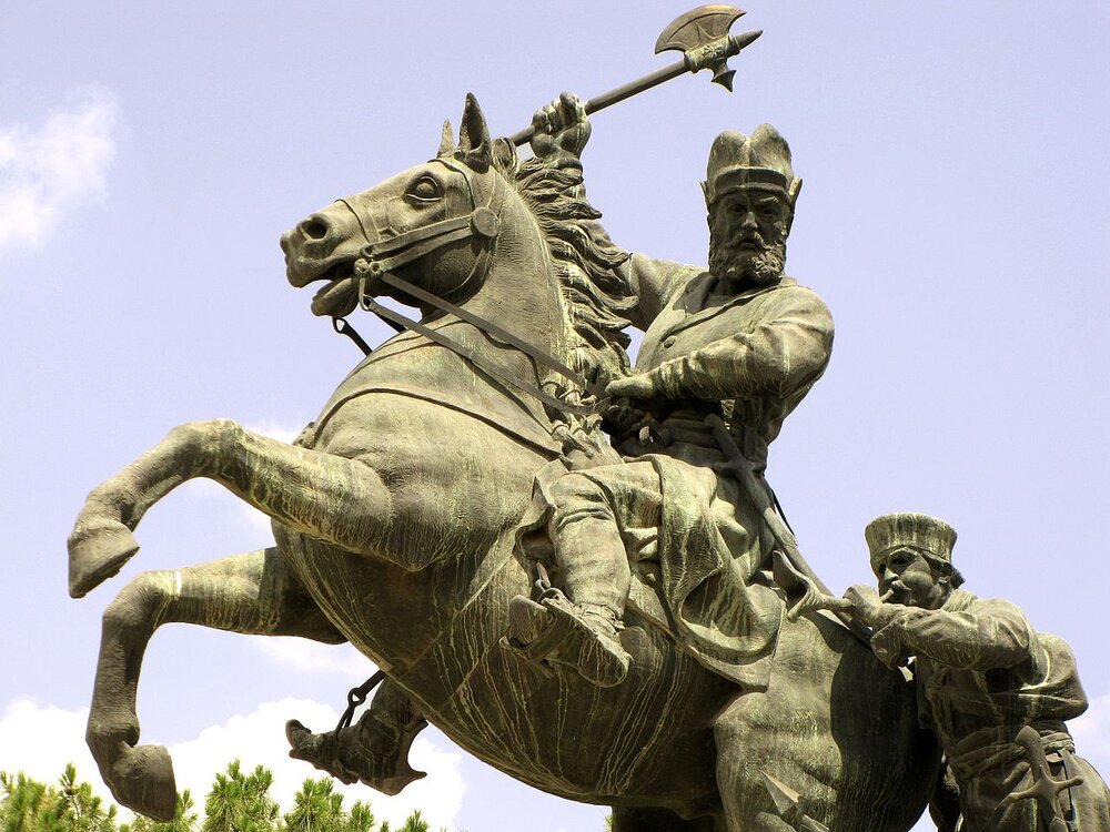 Estatua de Nader Shah en Mashhad