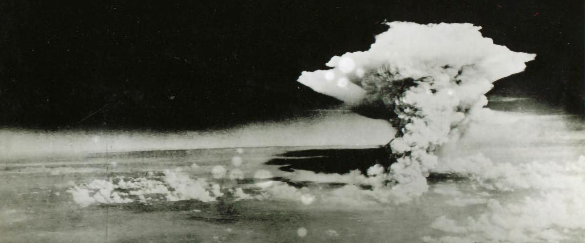 Pirocumulonimbo tras el bombardeo de Hiroshima el 6 de Agosto de 1945